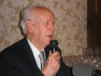 Raymond Franz